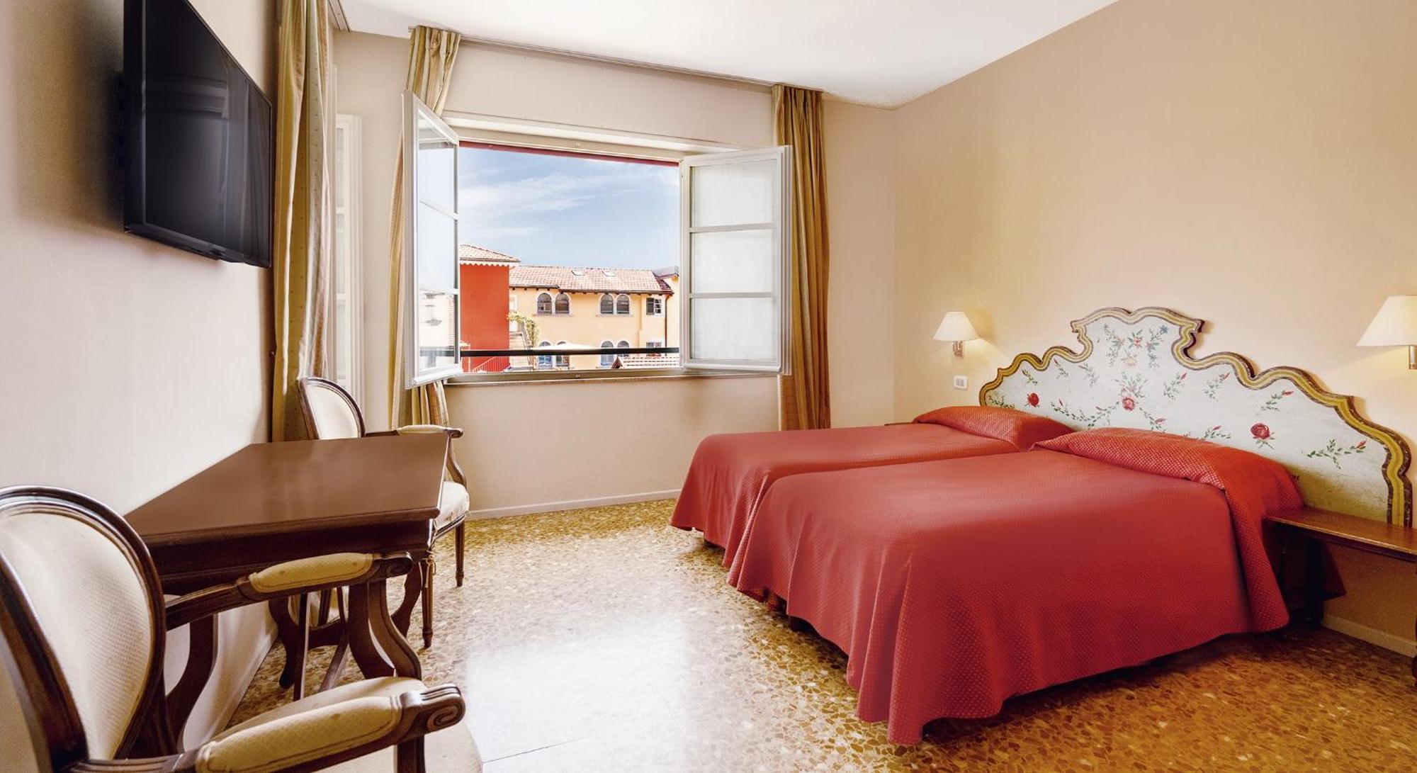Residenza Dei Fiori Aparthotel กันเนโร ริเวียรา ภายนอก รูปภาพ