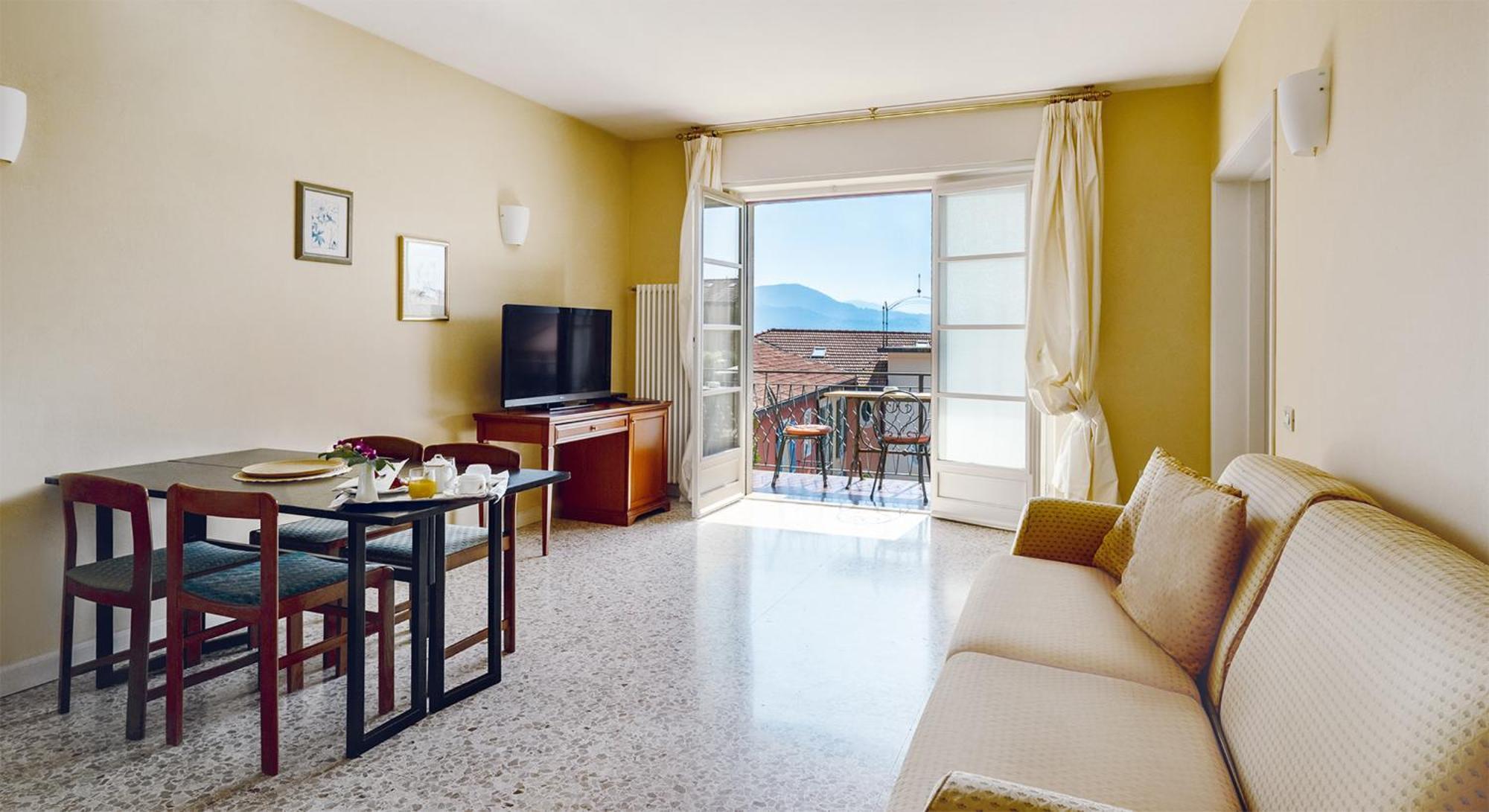Residenza Dei Fiori Aparthotel กันเนโร ริเวียรา ภายนอก รูปภาพ